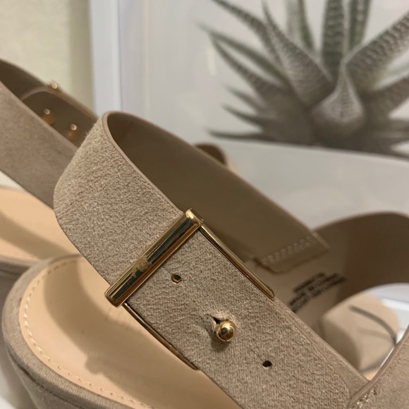 High Wedges Sandals - Picture 5 of 6